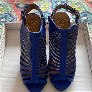 Blue Mid-heel shoes